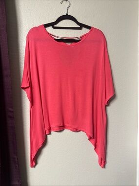 #927 Victoria’s Secret Watermelon Drop Shoulder Top Size Extra Small